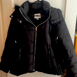 Old Navy Puffer Coat in black